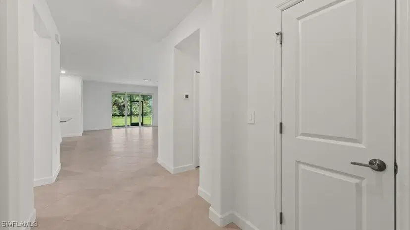 Picture of 3160 Weston Manor Dr, Alva FL 33920