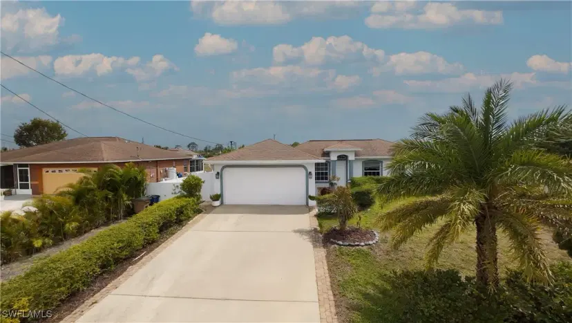 Picture of 4115 10Th St W, Lehigh Acres FL 33971