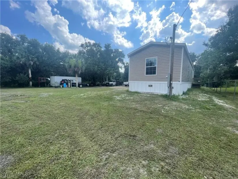 Picture of 413 Citrus Ave, Palmdale FL 33944