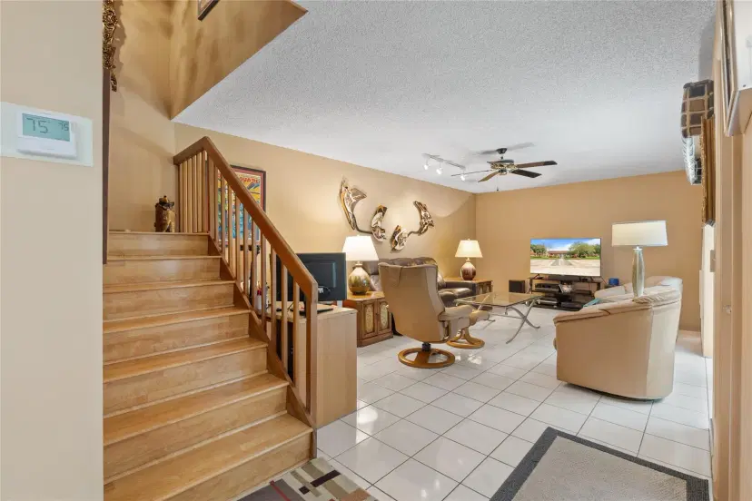 Picture of 2555 Camelot Ct, Cooper City FL 33026