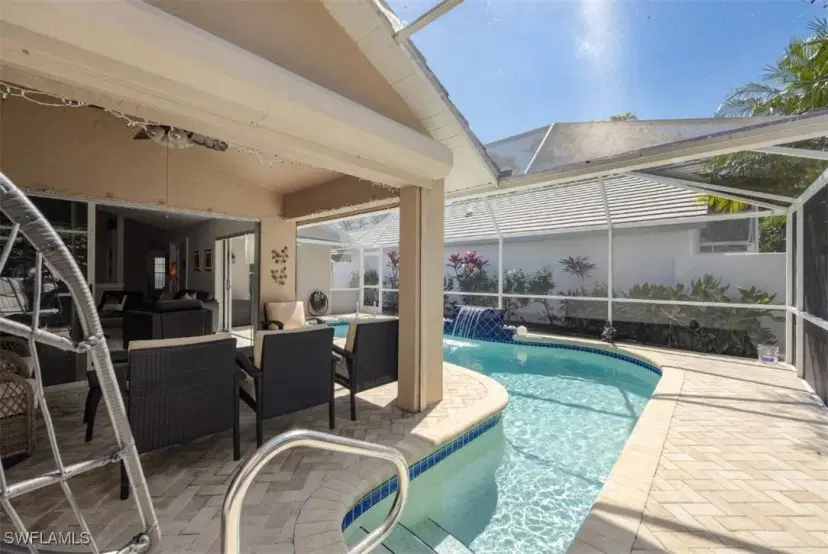 Picture of 78 Fountain Cir, Naples FL 34119