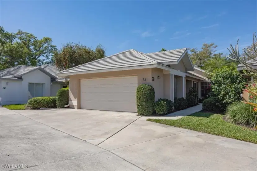 Picture of 78 Fountain Cir, Naples FL 34119