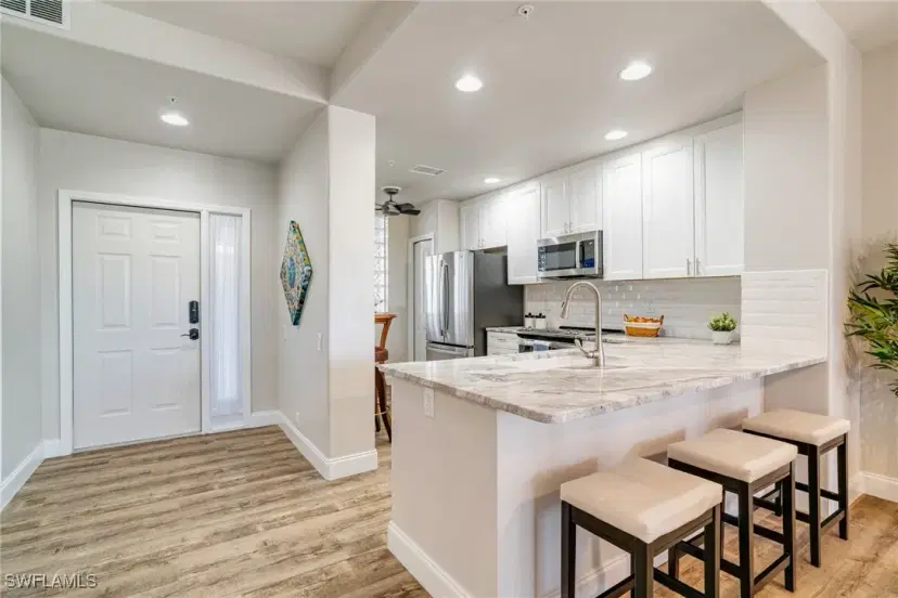 Picture of 16400 Millstone Cir 103, Fort Myers FL 33908