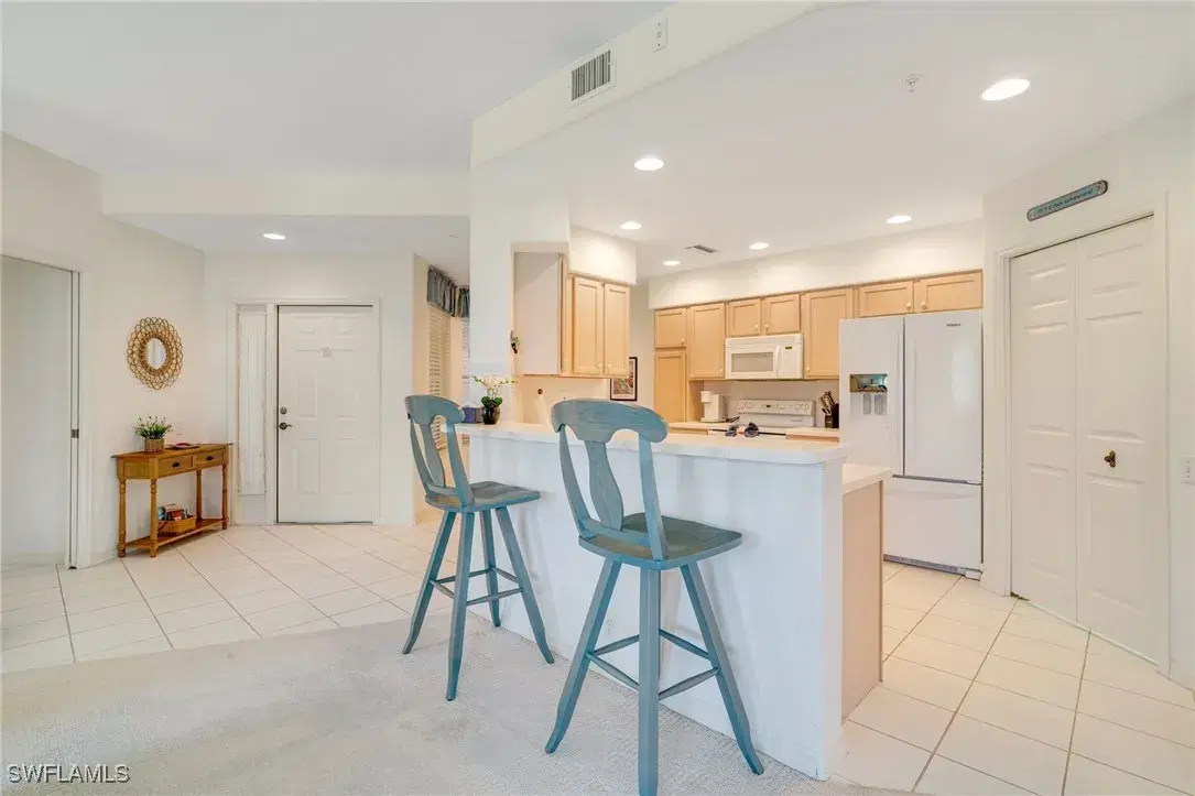 Picture of 9140 Southmont Cv 210, Fort Myers, FL 33908