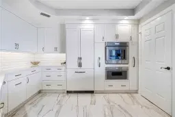 Picture of 2745 1St St 1402, Fort Myers, FL 33916