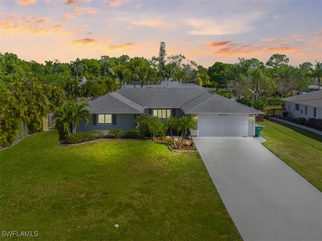 Picture of 5275 Maple Ln, Naples, FL 34113