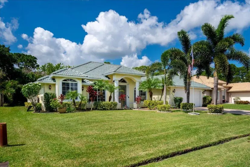 Picture of 208 SE Ray Avenue, Port St Lucie FL 34983