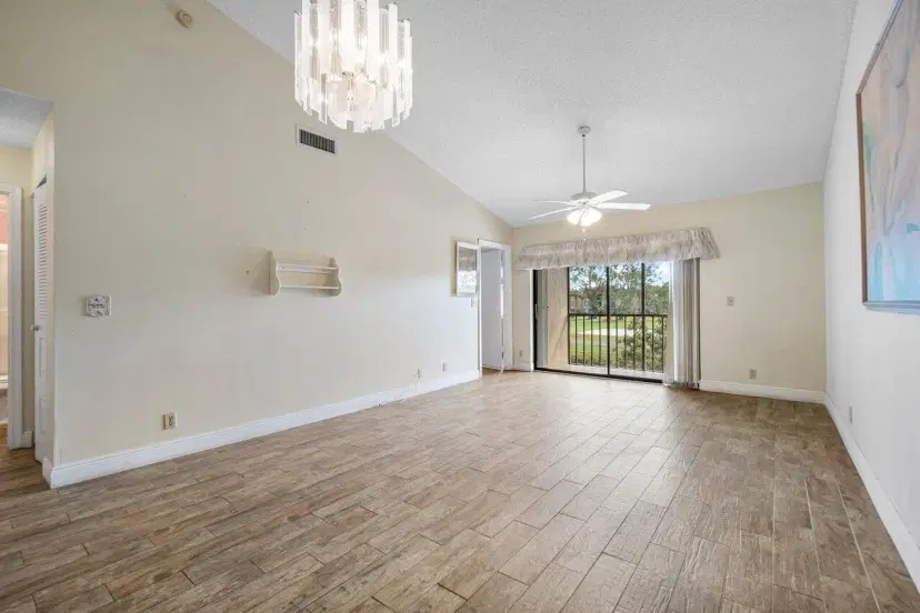 Picture of 4654 Lucerne Lakes Boulevard E 201, Lake Worth FL 33467