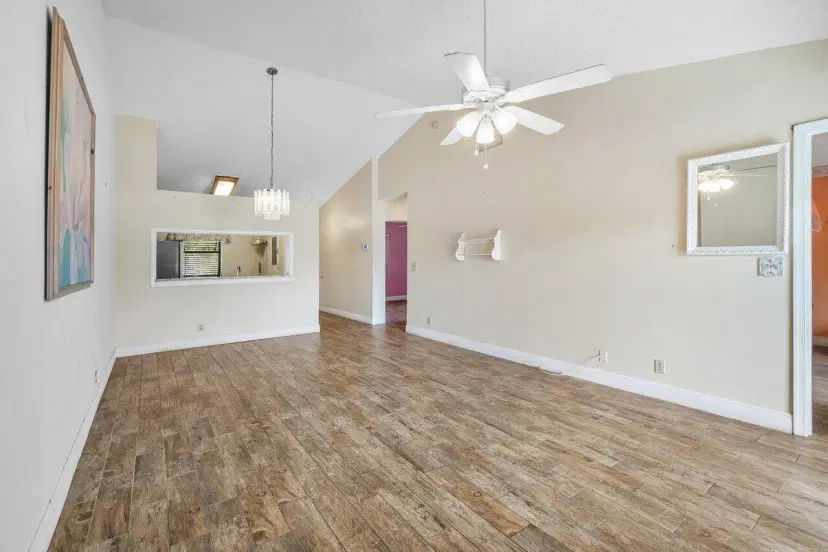 Picture of 4654 Lucerne Lakes Boulevard E 201, Lake Worth FL 33467