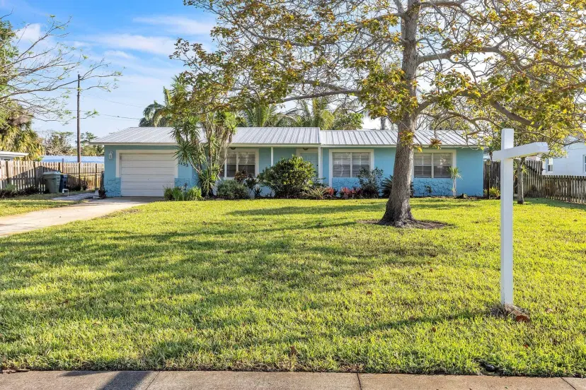 Picture of 1153 SE Dolphin Drive, Stuart FL 34996
