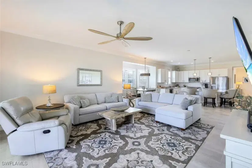 Picture of 164 Indies Dr E 106, Naples FL 34114