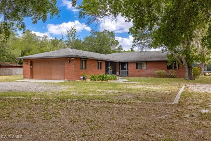 Picture of 310 Trader Rd, Fort Denaud FL 33935