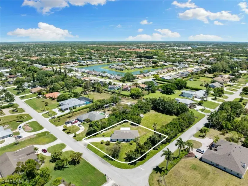 Picture of 9874 Winterview Dr, Naples FL 34109