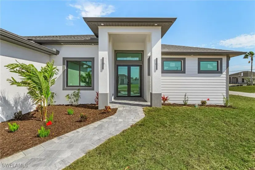 Picture of 1901 NW 1St St, Cape Coral FL 33993