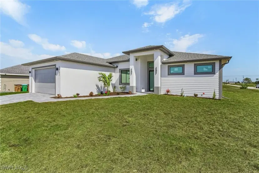 Picture of 1901 NW 1St St, Cape Coral FL 33993