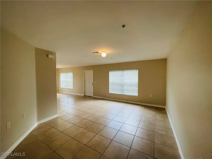 Picture of 9101 Gervais Cir 1710, Naples FL 34120