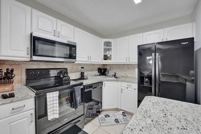 Picture of 9441 W Mcnab Road 111, Tamarac FL 33321