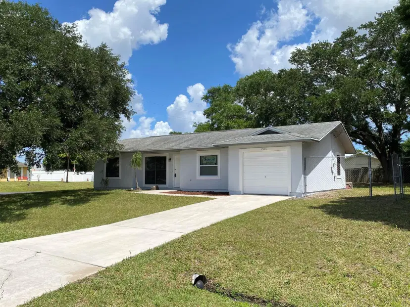 Picture of 2101 SW Idaho Lane, Port St Lucie FL 34953