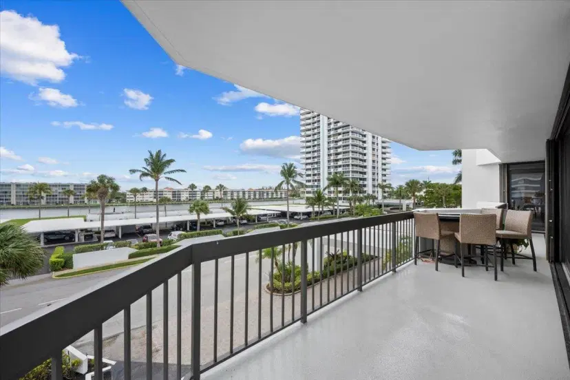 Picture of 108 Lakeshore Drive 341, North Palm Beach FL 33408