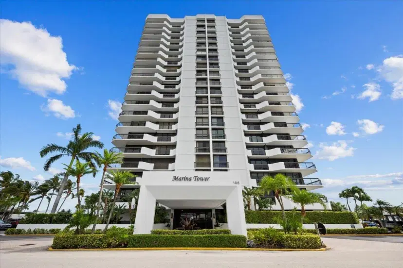 Picture of 108 Lakeshore Drive 341, North Palm Beach FL 33408