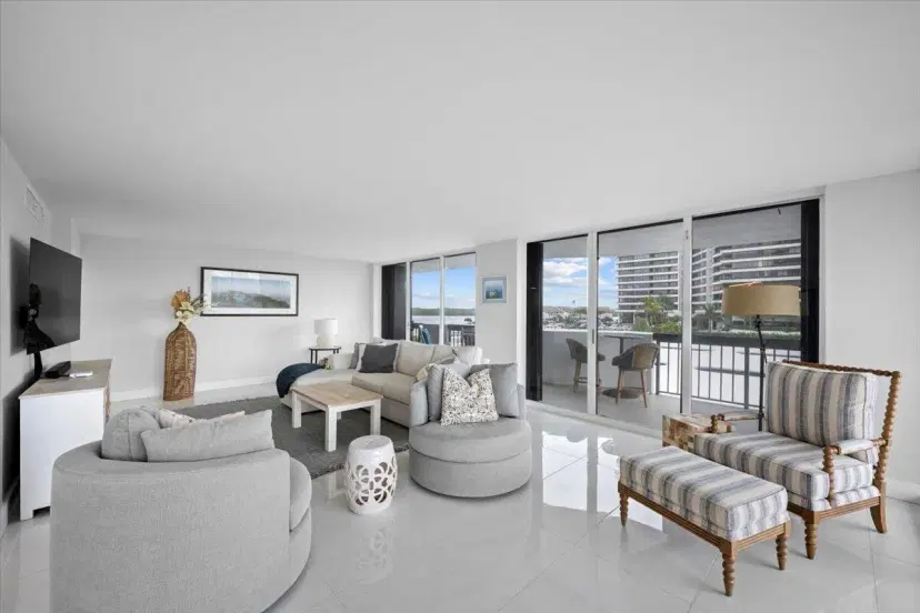 Picture of 108 Lakeshore Drive 341, North Palm Beach FL 33408