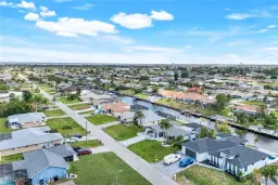 Picture of 1112 SE 31St St, Cape Coral, FL 33904