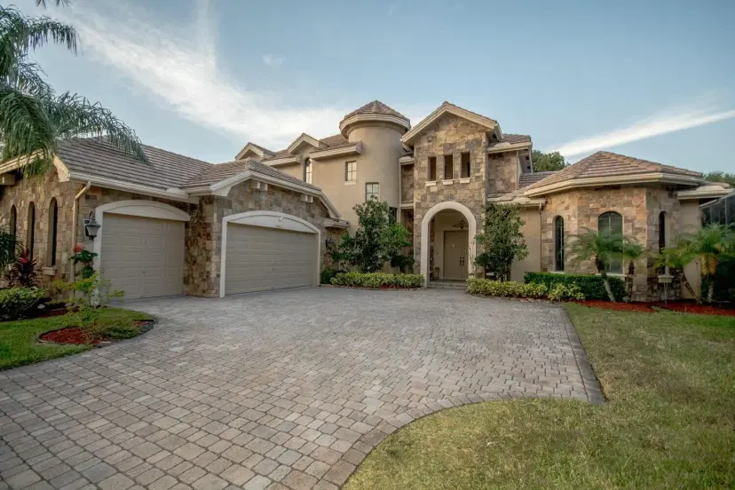 Picture of 10682 Versailles Boulevard, Wellington FL 33449