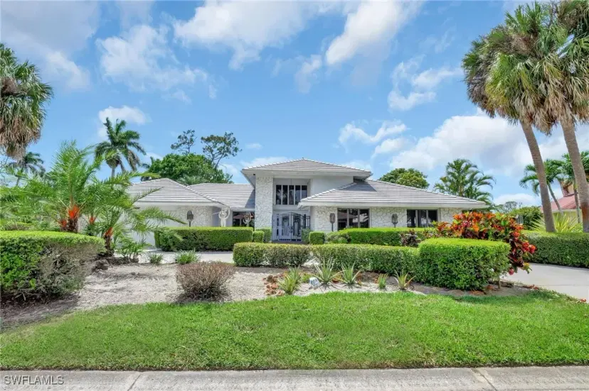 Picture of 101 Palmetto Dunes Cir, Naples FL 34113