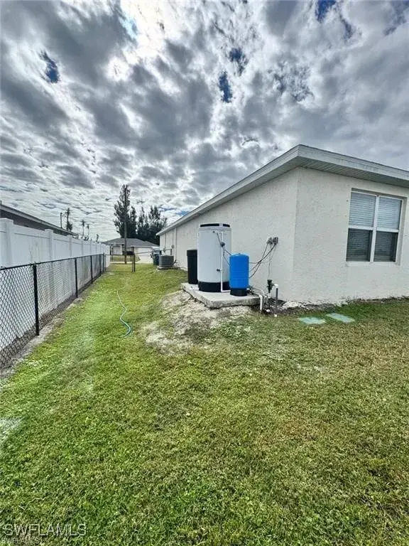 Picture of 2829 NW 7Th Ter, Cape Coral FL 33993