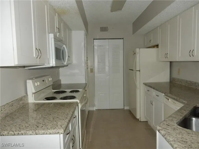 Picture of 13621 Eagle Ridge Dr 1518, Fort Myers FL 33912