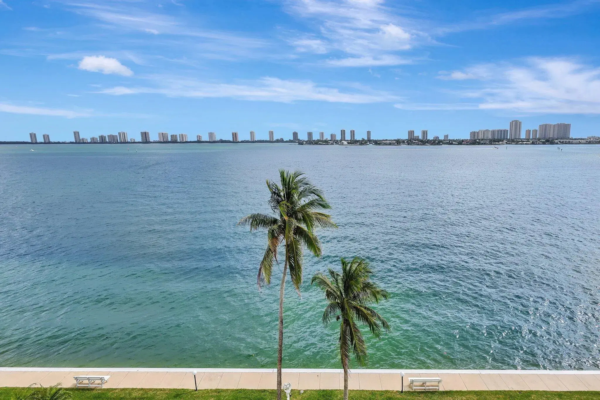 Picture of 301 Lake Shore Drive 706, Lake Park, FL 33403