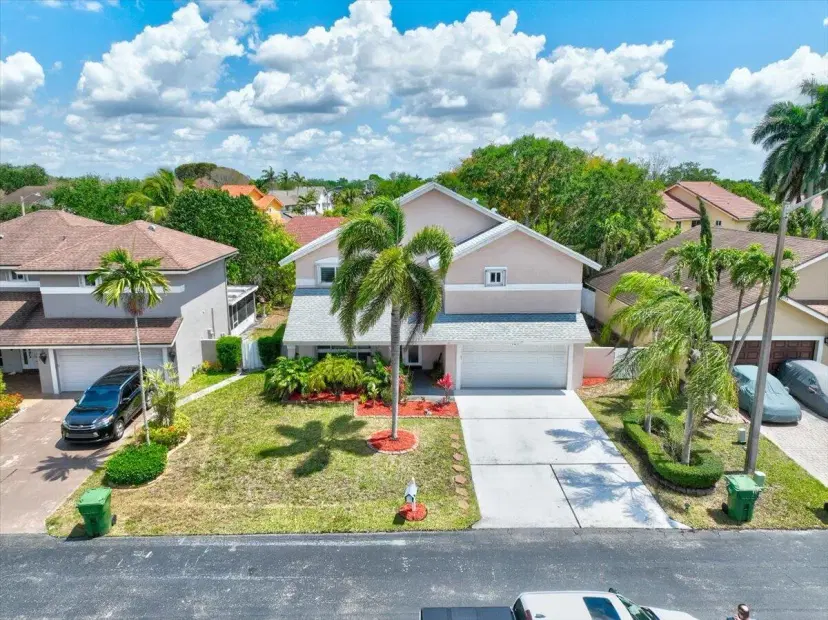 Picture of 731 NW 207Th Avenue, Pembroke Pines FL 33029
