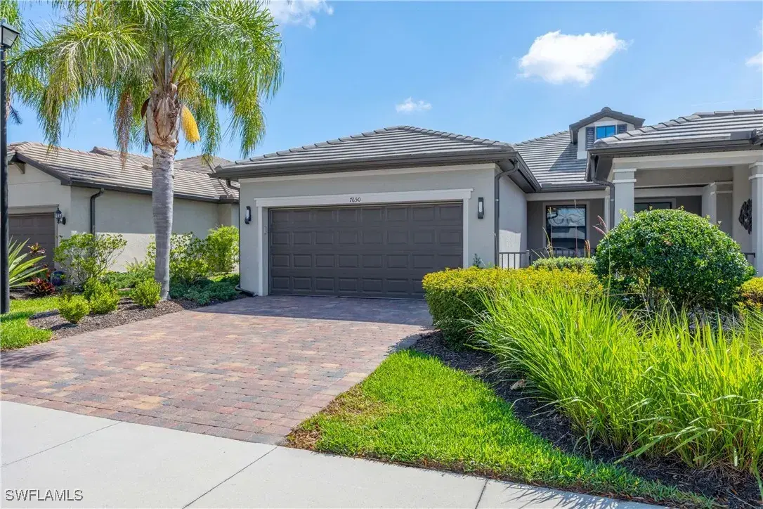 Picture of 7650 Jacaranda Ln, Naples, FL 34114