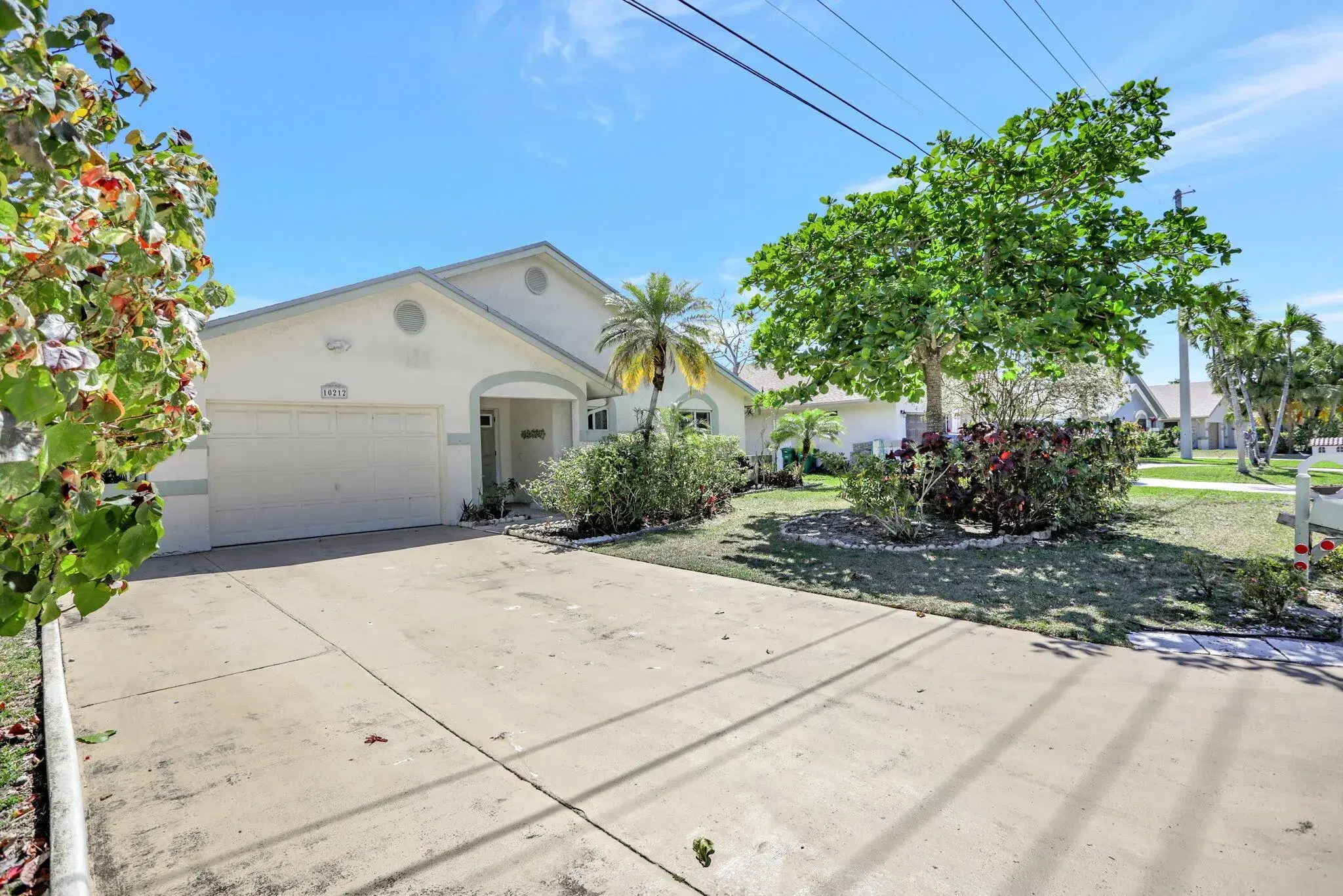 Picture of 10212 NW 71St Place, Tamarac, FL 33321