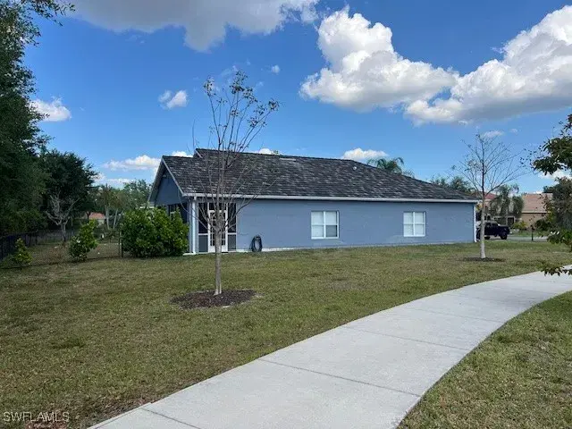 Picture of 2893 Inlet Cove Ln W, Naples FL 34120