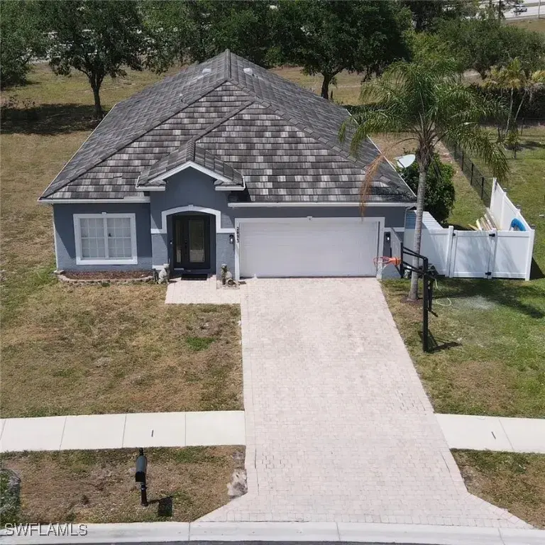 Picture of 2893 Inlet Cove Ln W, Naples FL 34120