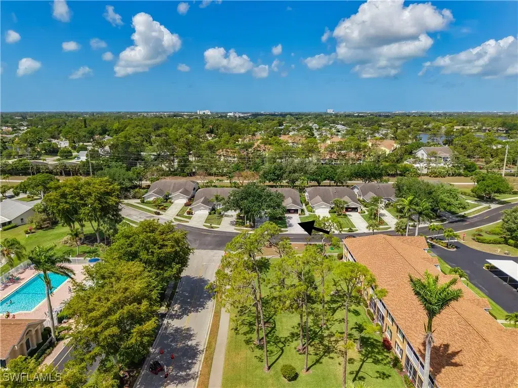 Picture of 2061 W Crown Pointe Blvd, Naples, FL 34112