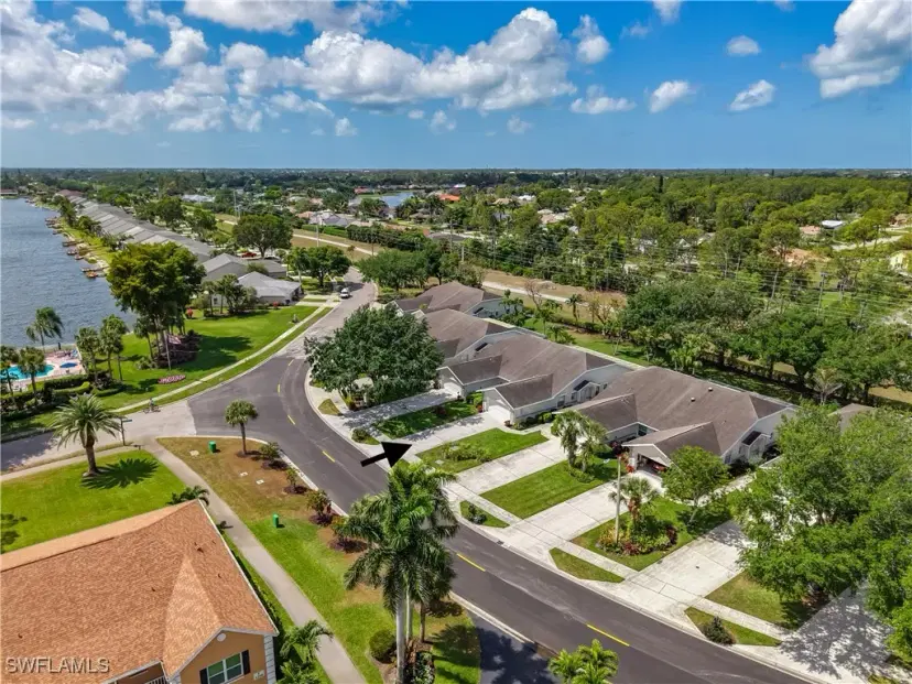 Picture of 2061 W Crown Pointe Blvd, Naples FL 34112