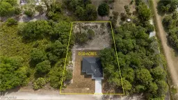 Picture of 402 Thompson Ave, Lehigh Acres, FL 33972