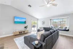 Picture of 45 Wickliffe Dr, Naples, FL 34110