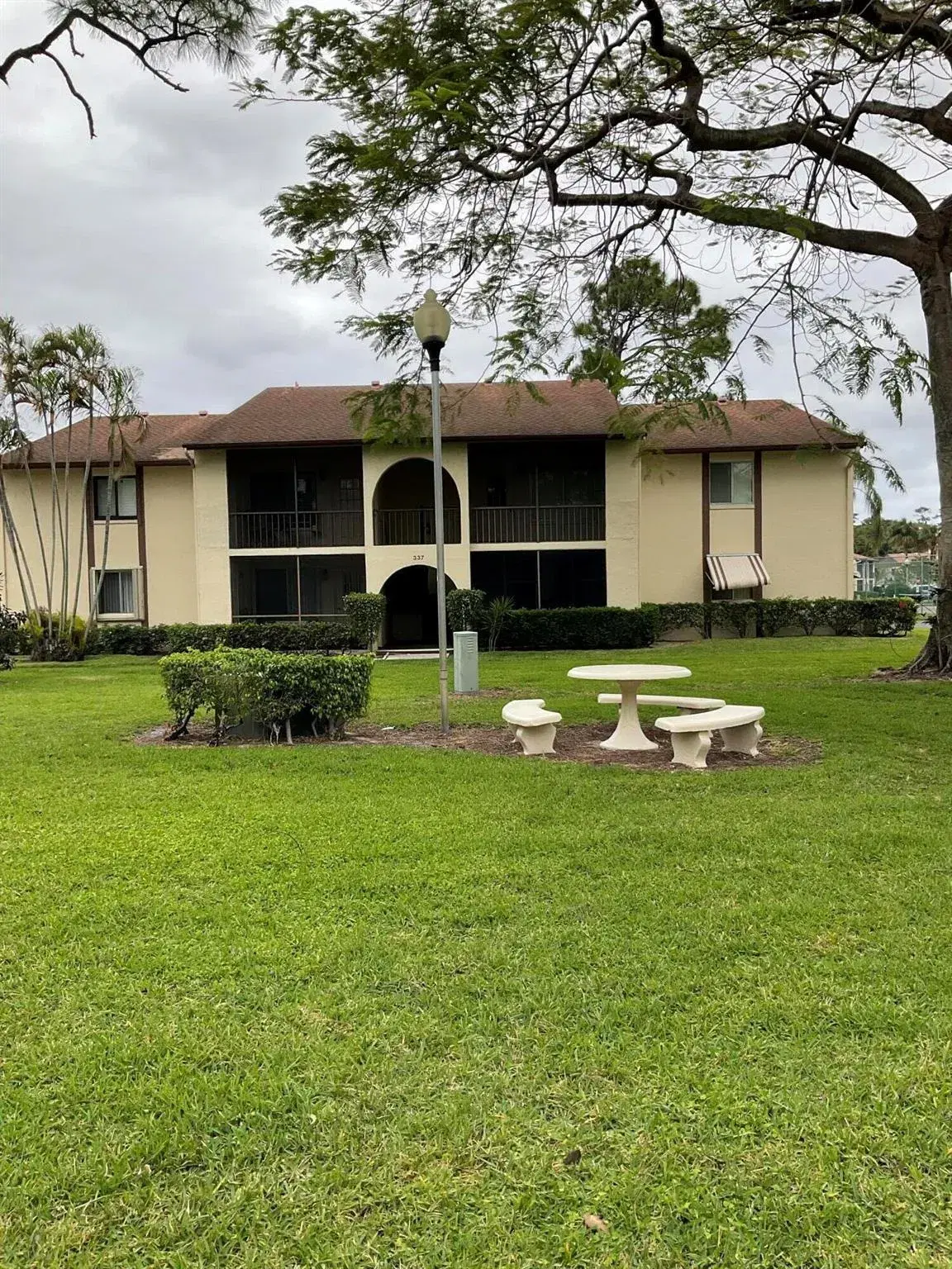 Picture of 337 Knotty Pine Circle B-1, Greenacres, FL 33463