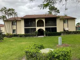 Picture of 337 Knotty Pine Circle B-1, Greenacres, FL 33463