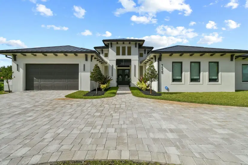 Picture of 7535 155Th Place N, Palm Beach Gardens FL 33418