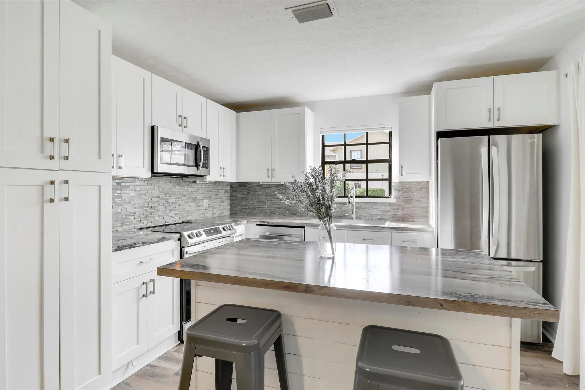 Picture of 7375 SE Jamestown Terrace, Hobe Sound, FL 33455