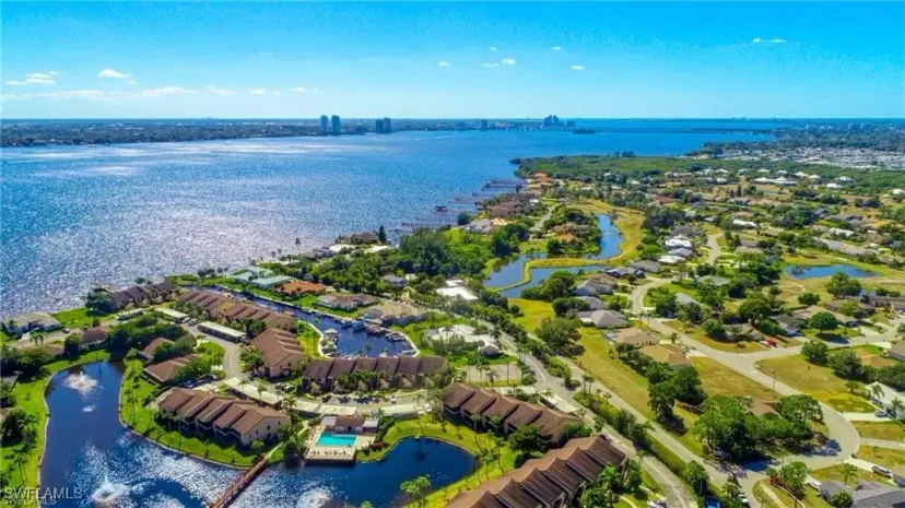 Picture of 15448 Admiralty Cir 10, North Fort Myers FL 33917