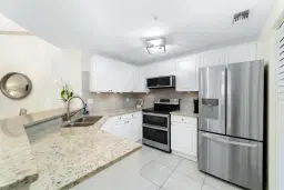 Picture of 5095 Fairways Circle 201, Vero Beach, FL 32967