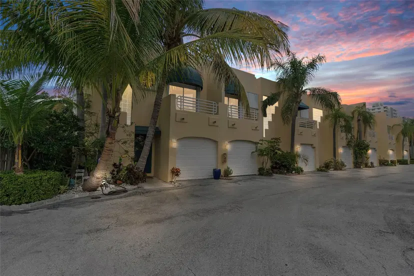 Picture of 3221 NE 16 Street 100, Pompano Beach FL 33062