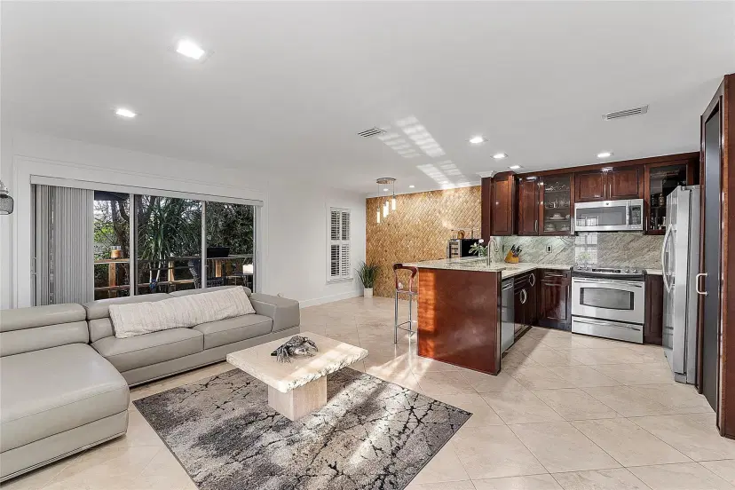 Picture of 3221 NE 16 Street 100, Pompano Beach FL 33062