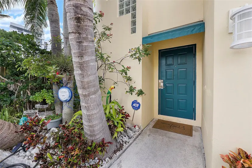 Picture of 3221 NE 16 Street 100, Pompano Beach FL 33062