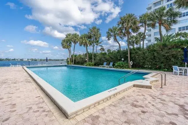 Picture of 2800 N Flagler Drive 105, West Palm Beach FL 33407